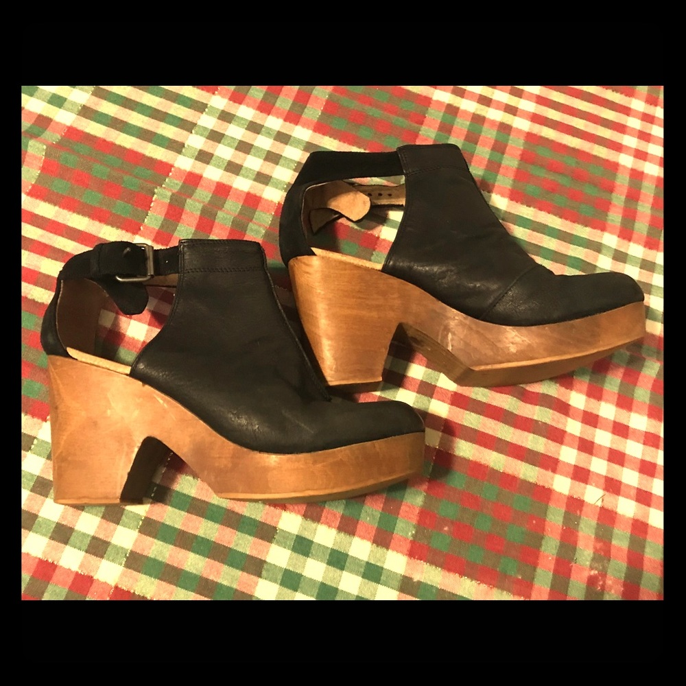 Free people amber orchard clogs size 9.5-10